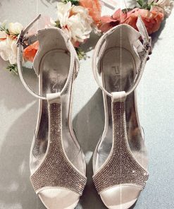 נעלי עקב לילדות