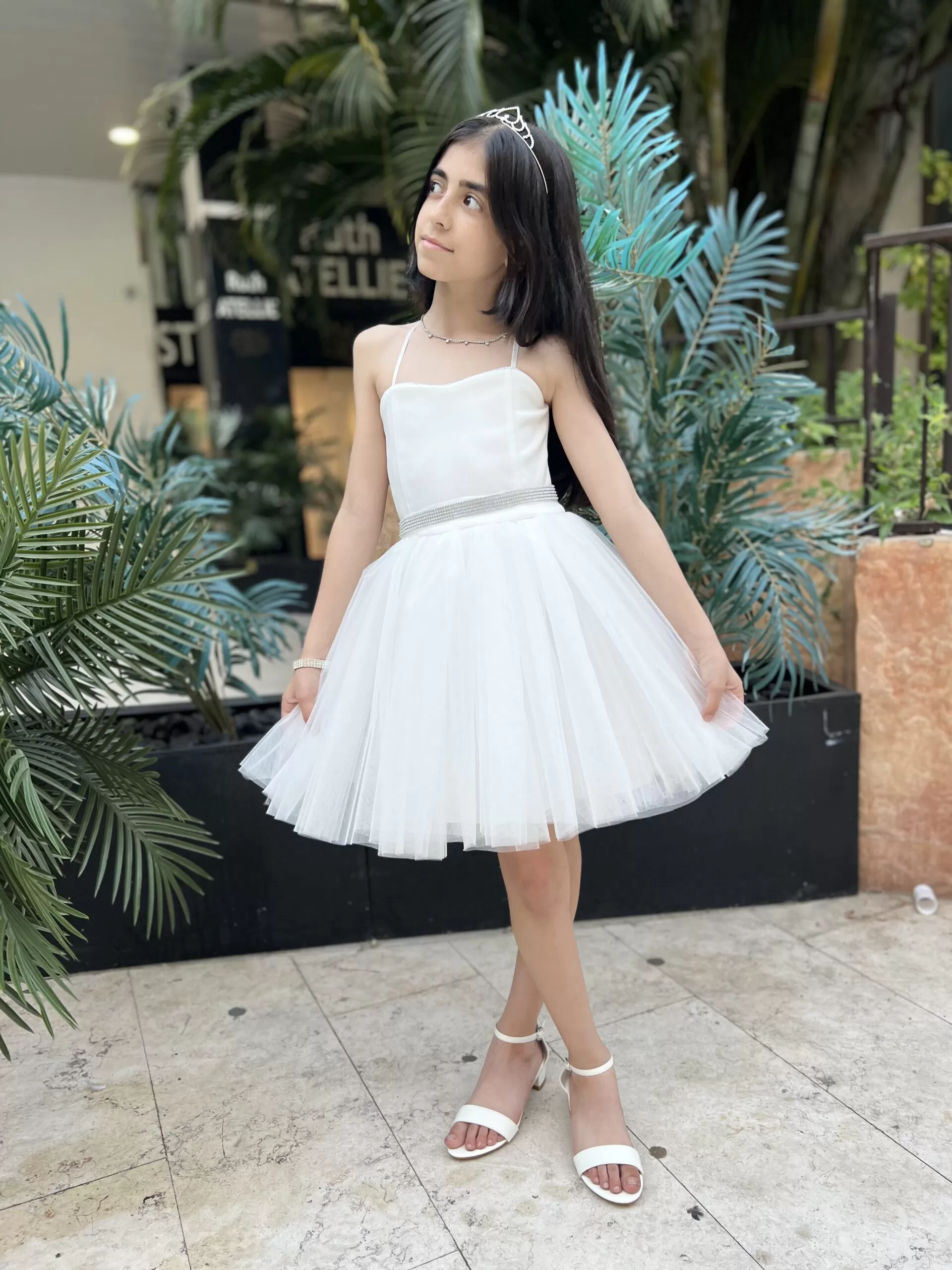 שמלות שושבינה | שמלת שושבינה דגם W שמלות שושבינה | גינדי פאשן | יצור ושיווק בגדי אירועים לילדים